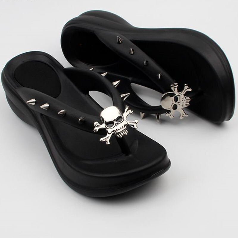 Platforms with Skulls