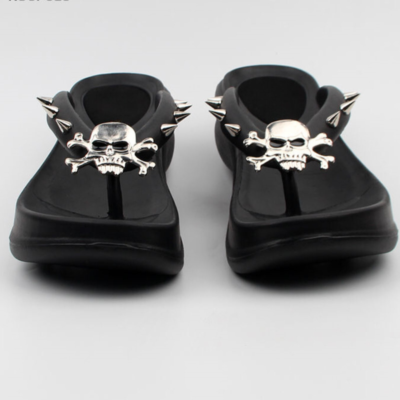 Platforms with Skulls