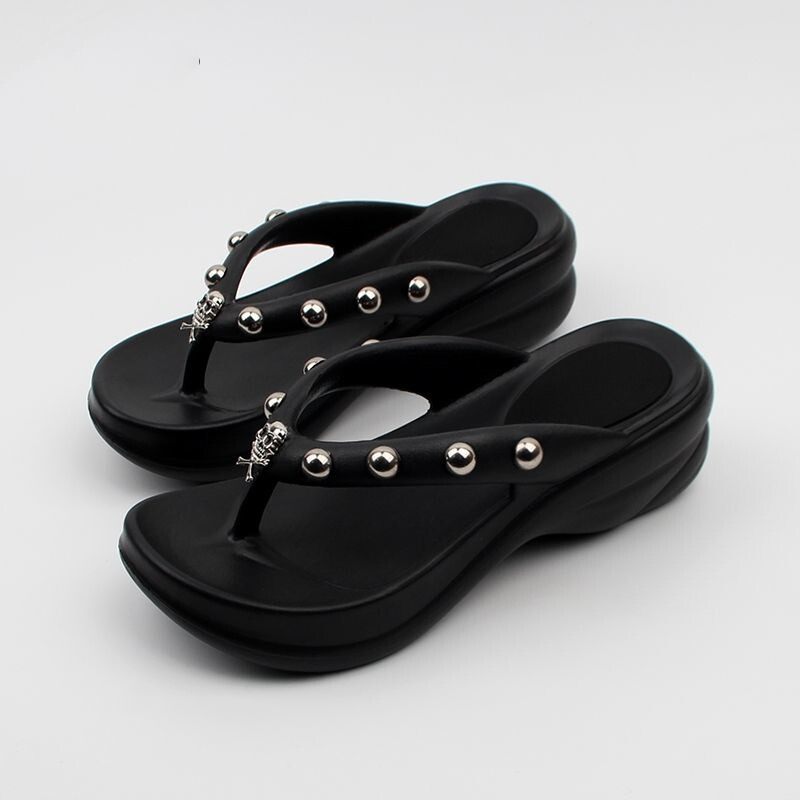 Platforms with Skulls