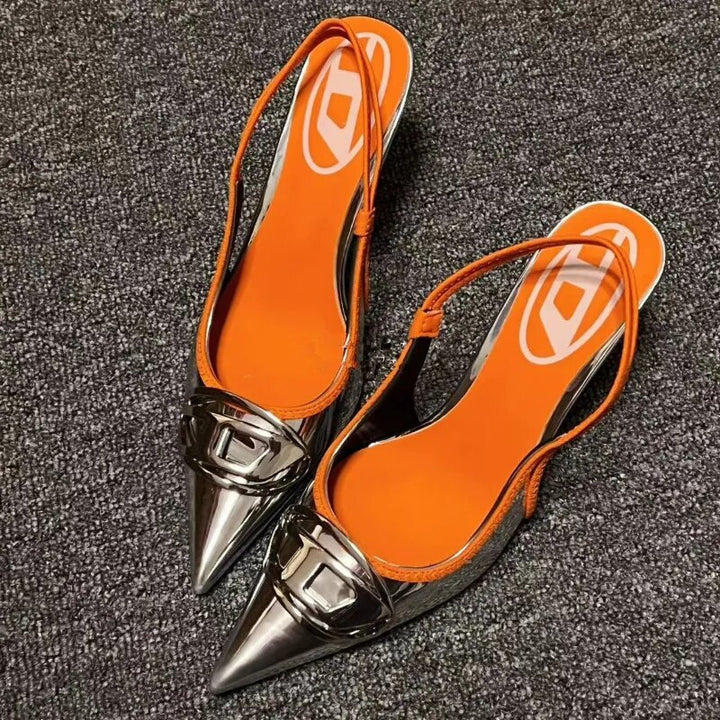 أحذية بكعب عالٍ معدنية